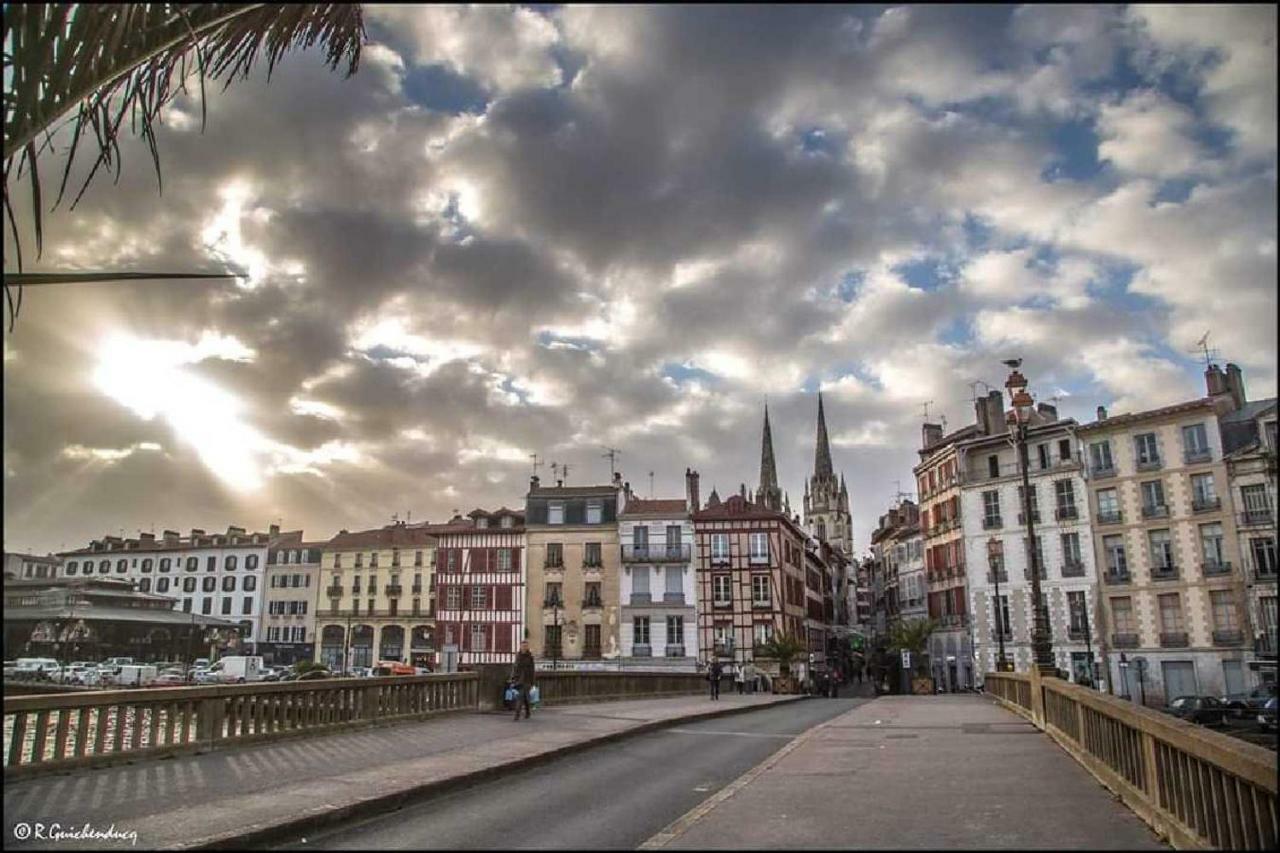 Cosy Appartement Bayonne Historique Exterior foto